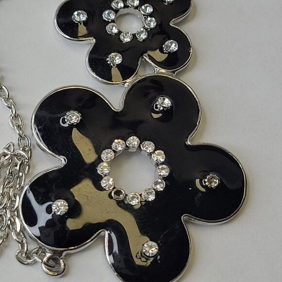 Black Enamel Flower Pendant - Picture 13 of 14
